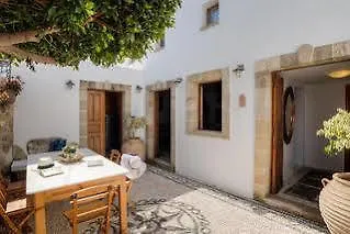 Villa Lindos *