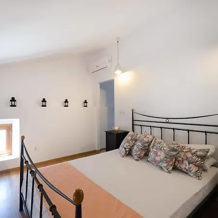 Villa Lindos *