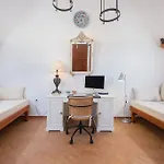 Villa Lindos *