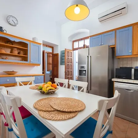 Villa Lindos *
